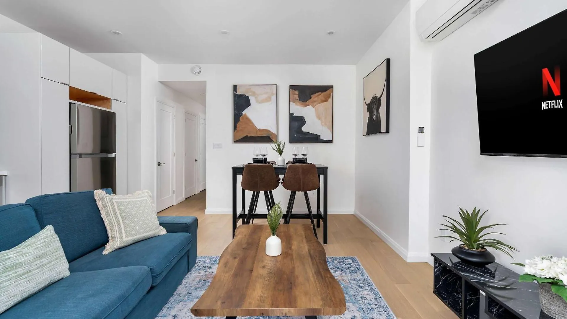 Holiday home Luxury 2-Bedroom Oasis At College & Bathurst Toronto
